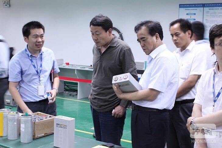 科陸電子出席酒泉市建設絲綢之路經(jīng)濟帶合作項目簽約儀式