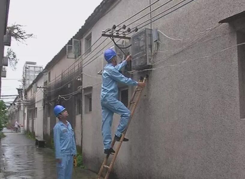 私拆電表竊電4萬多度，榕城一男子被刑拘